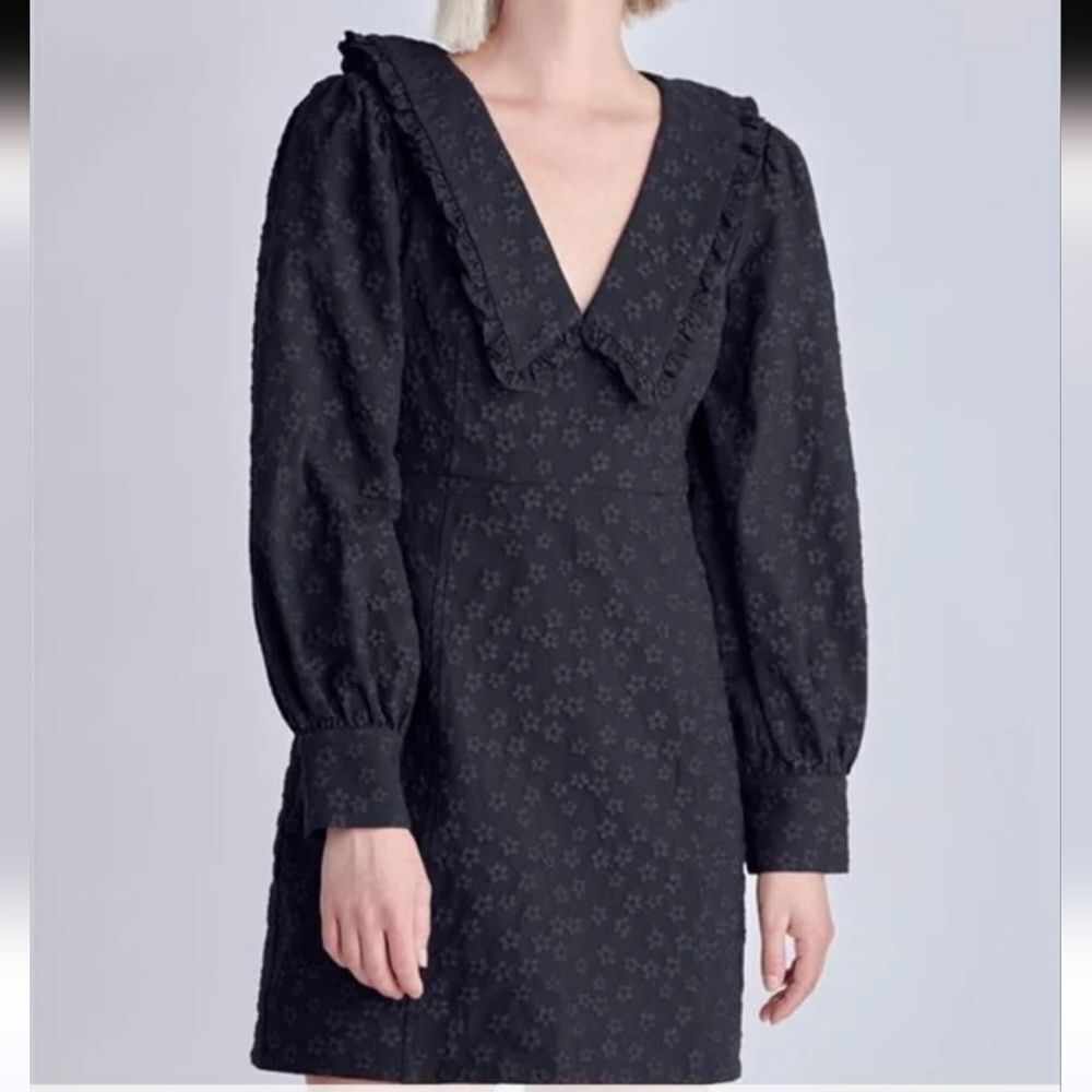 NWOT Moodie Medium Black Floral Jacquard Dress with oversized collar